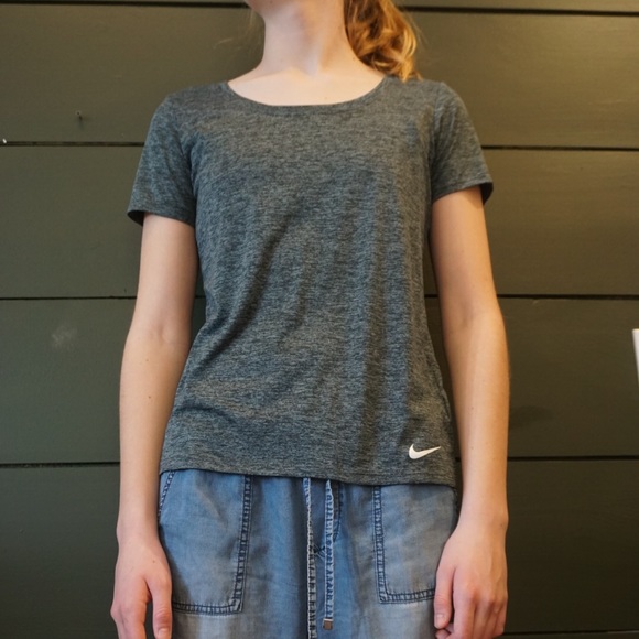 Nike DRI-FIT shirt - Picture 2 of 3